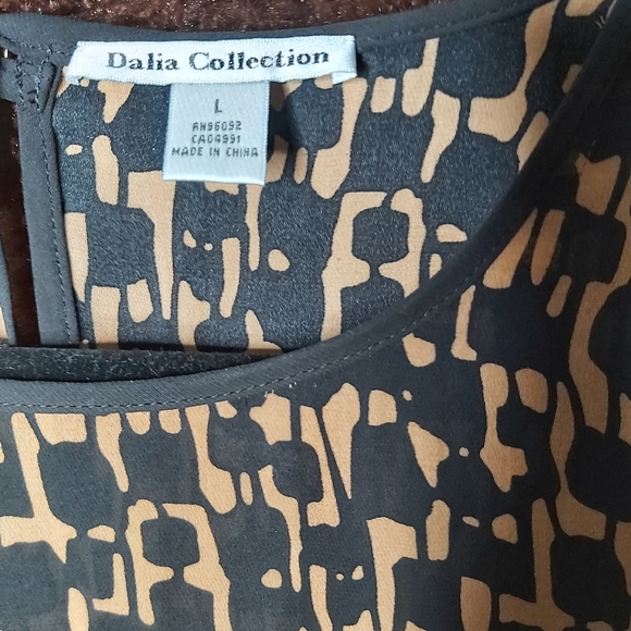 💢SOLD💢Blouse - to impress. Round neck, 3/4 sleeve, elegant - Picture 8 of 11